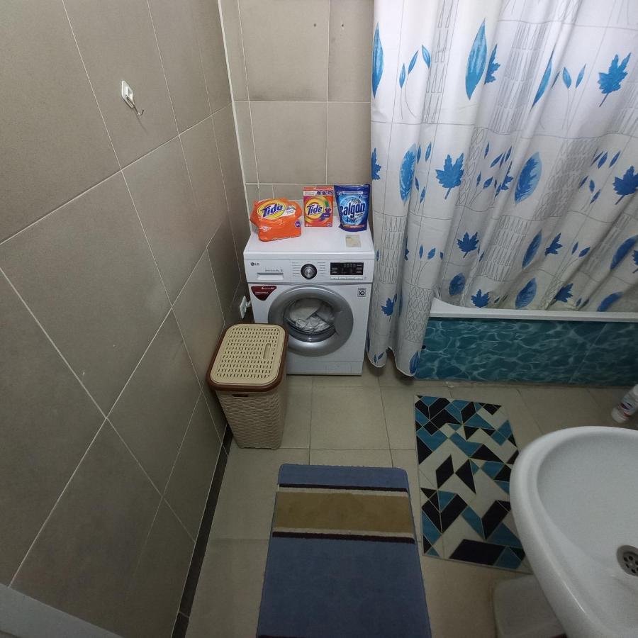 Hotel "Тихий Дом Трансфер" Bishkek Bagian luar foto